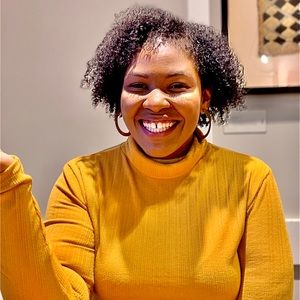 Meet your Posher, Shana